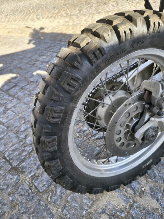 Suzuki DR 650 SE