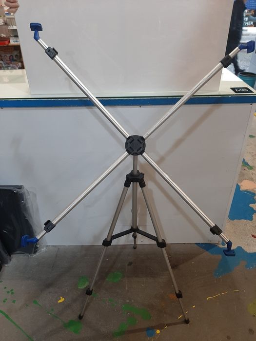 Cavalete tripé para seda