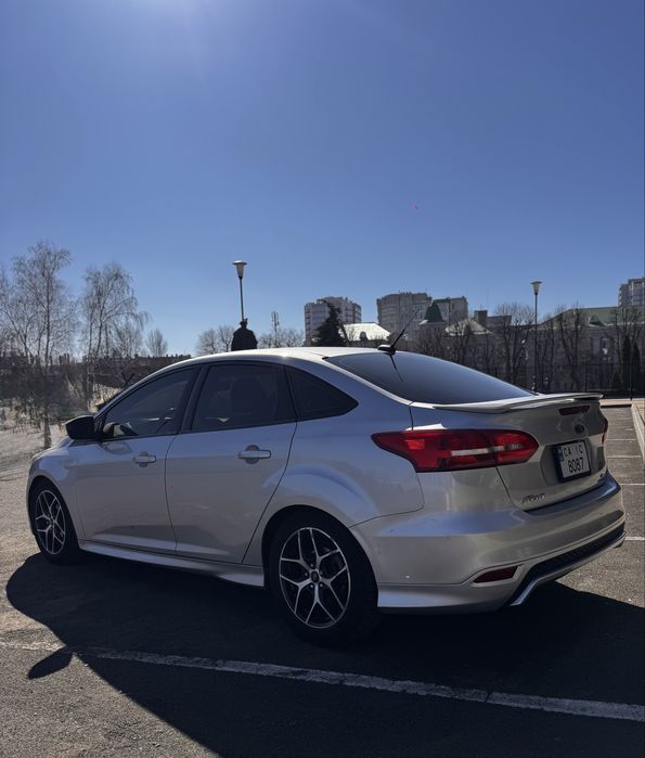 Ford Focus 2.0 ST line обвіс