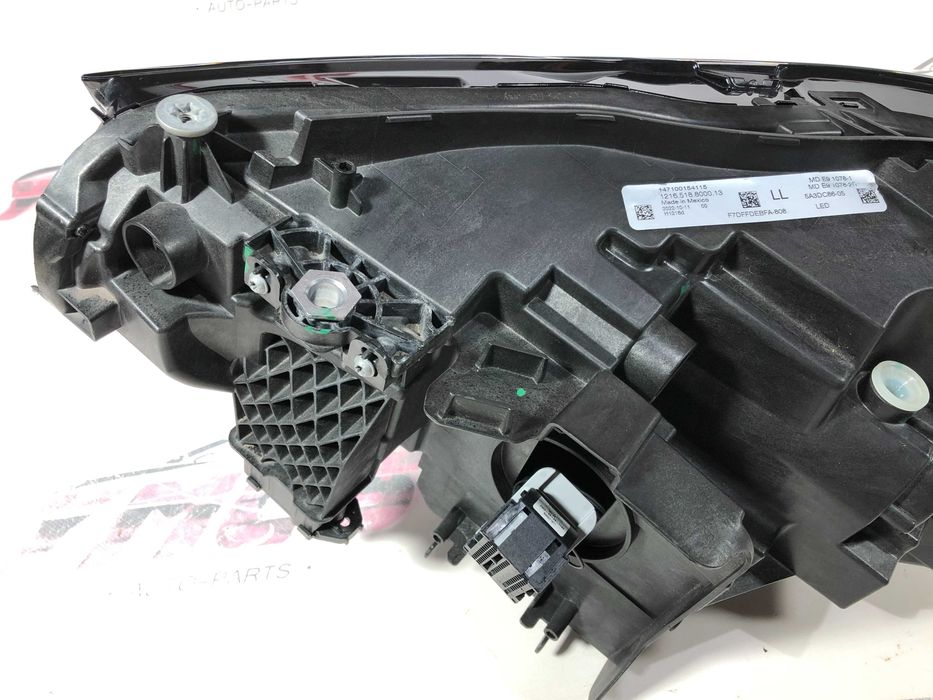 Farol Frente Otica BMW G42 SERIE 2 Direito Original