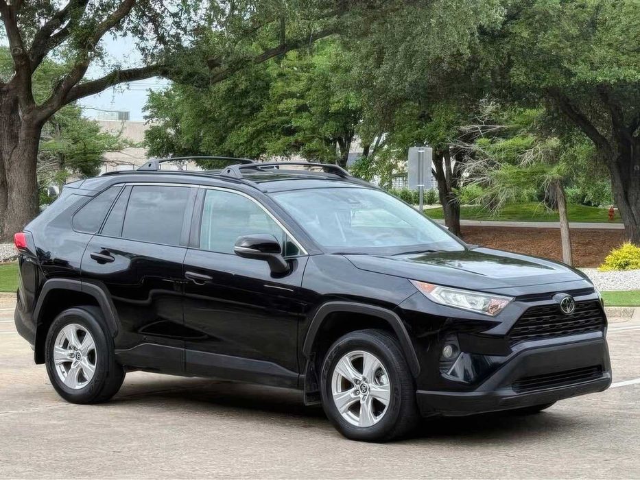 Toyota RAV4 XSE      2021