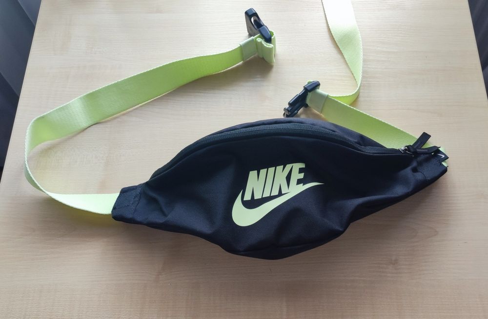 Оригінал сумка на пояс  NIKE найк