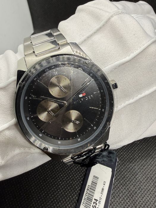 Наручні годинники Tommy Hilfiger