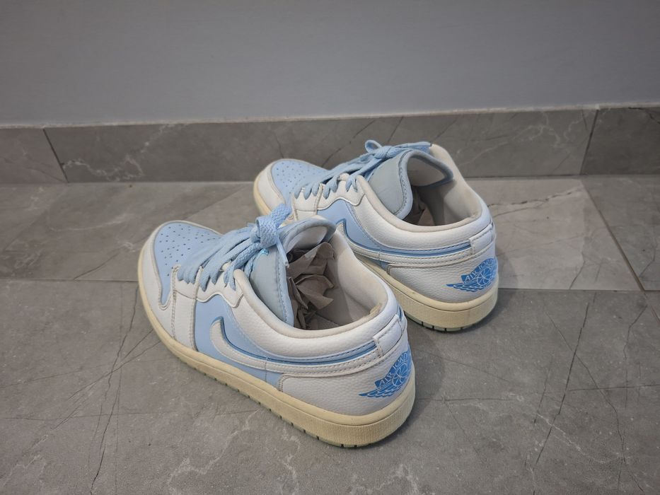 Nike Air Jordan 1 Low SE Reverse Ice Blue