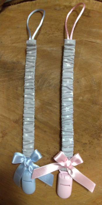 Prende chupeta com elástico