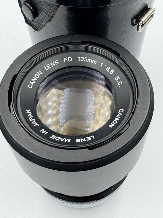 Canon FD 135 3.5 bdb stan z osloną