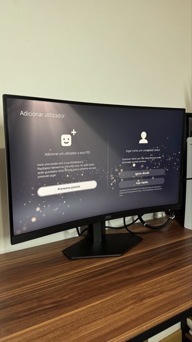 Monitor Gaming Curvo AOC + Teclado