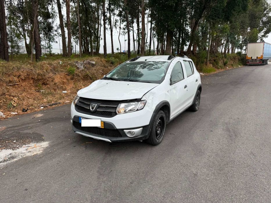 DACIA Sandero 0.9 TCE Salvado