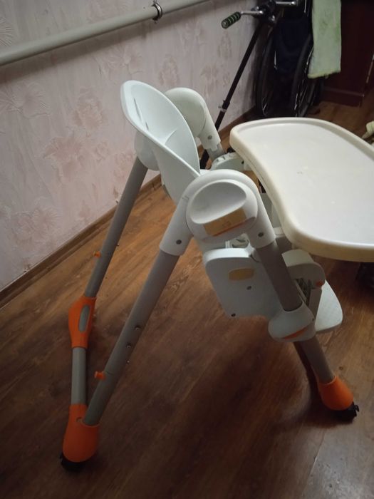 стільчик/ крісло для годування дитини