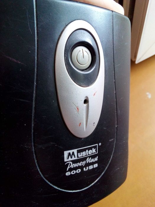 источник бесперебойного питания (ИБП) Mustek PowerMust 600 USB