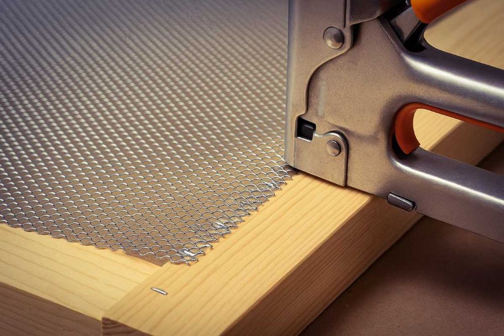 Siatka na dennice do ula aluminiowa cięto-ciągniona - 3x4mm 0,7mm 42cm