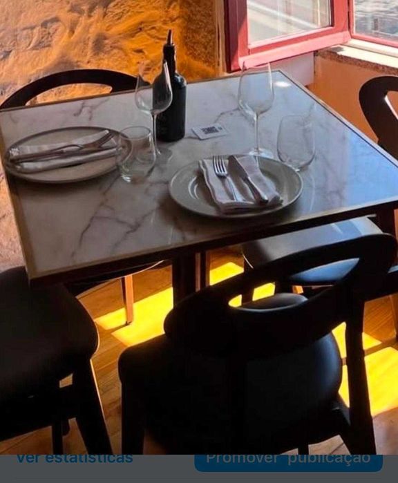 Mesas com tampo em mármore e rebordo latão64585937354241121