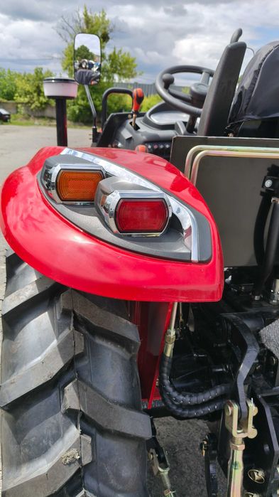 Трактор Сінтай XINGTAI XT-404R реверс рівна підлога примусова навіска