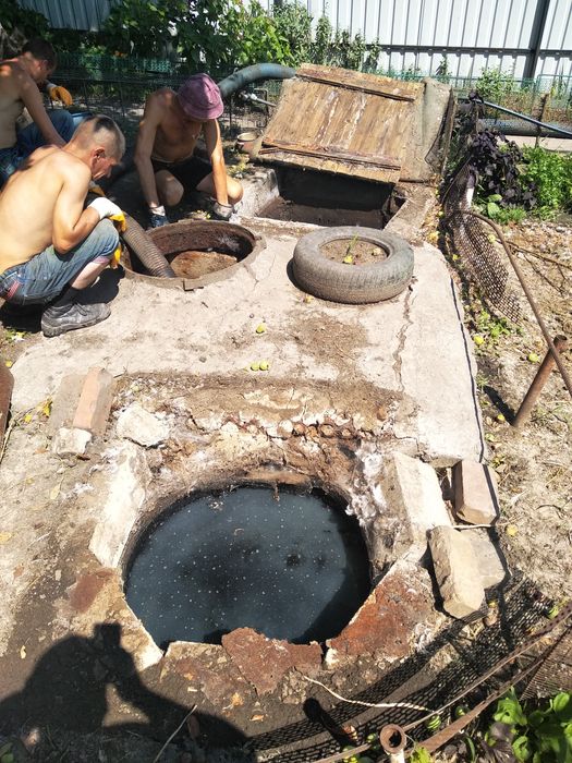 ЧИСТКА СЛИВНЫХ ЯМ.Чистка выгребных ям.ассенизатор илосос крот