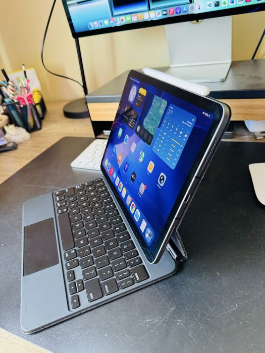 iPad Air 11 M1 + Magic Keyboard + Apple Pencil