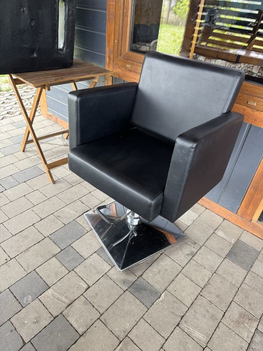 Fotel fryzjerski barberski AYALA pompa hydrauliczna kwadrat Oława Wrocław