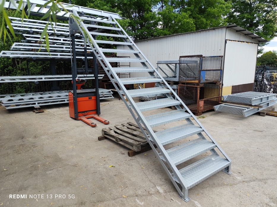 Schody metalowe wejście na  281cm ocynkowane loft 14 stopni