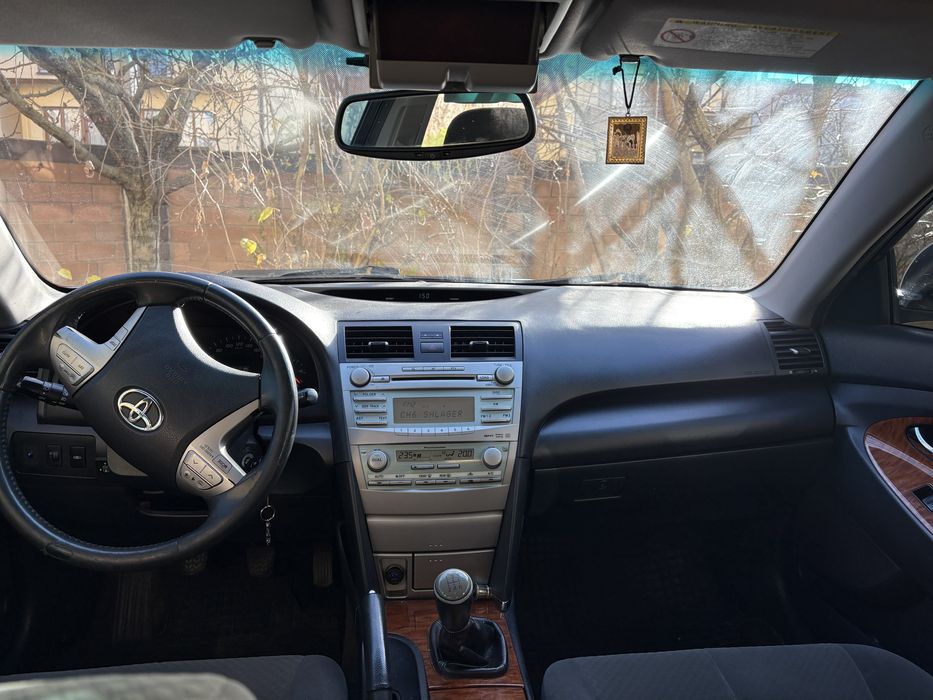 Тойота камрі 2007 року