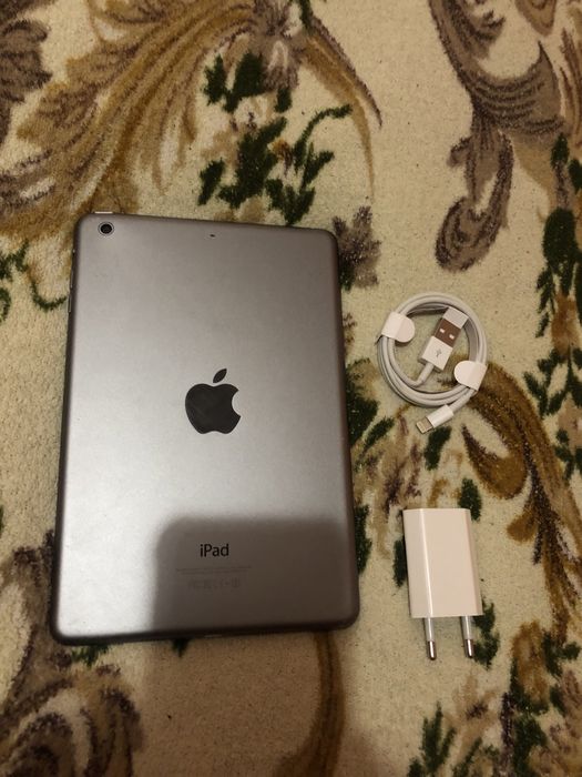 Айпад 7.9 дюймів