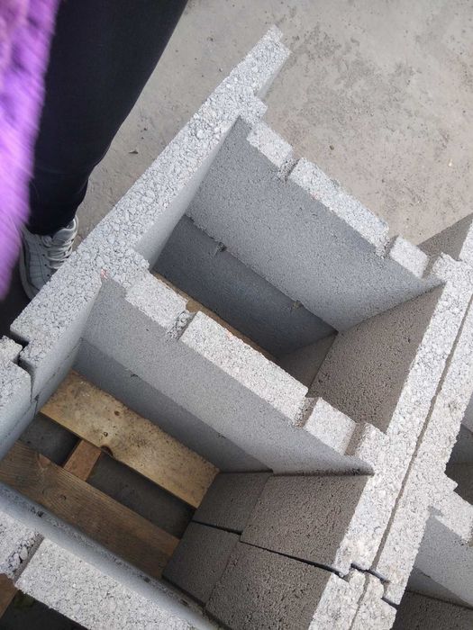 Шлакоблок,,кільця,,незнімна опалубка . блоки фунд..