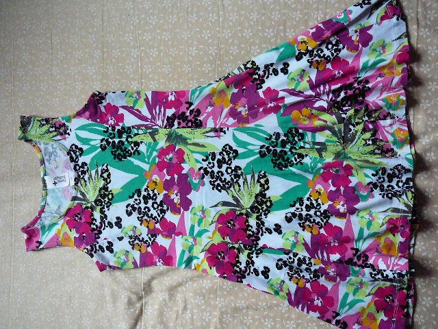 Sukienka dziewczęca r. 140 C&A