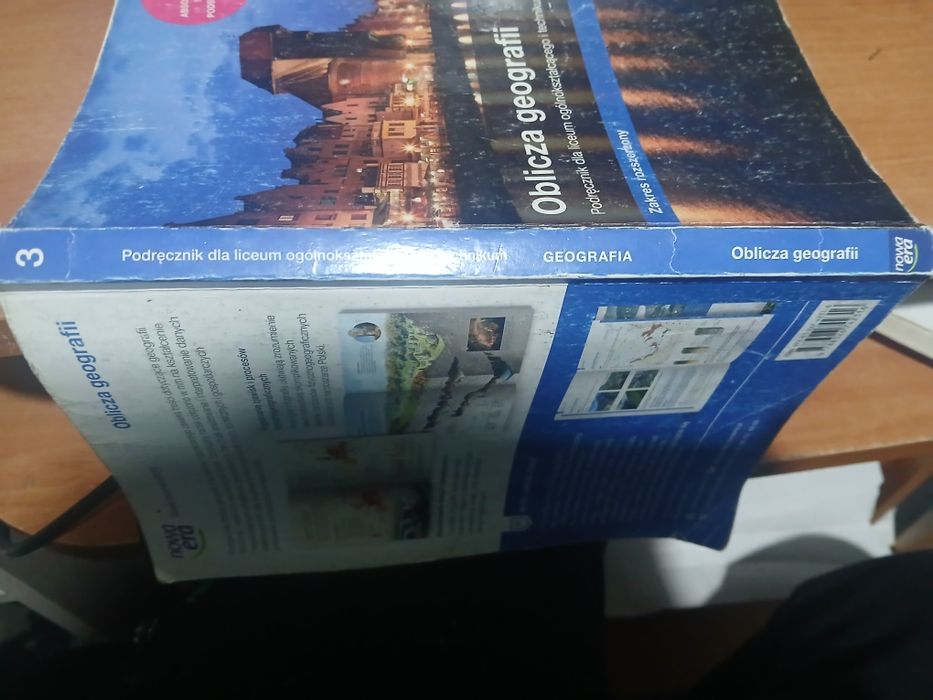 Książka Oblicza Geografii 3