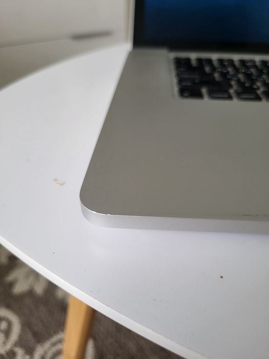 Продам ноутбук Apple MacBook Pro (Retina, 15-inch, Late 2013]