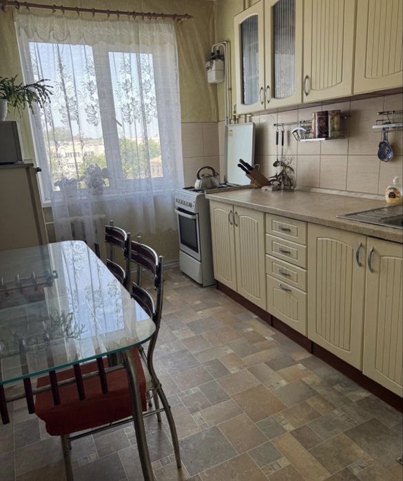 Здам сдам кушетку комнату кімнату під майстра Васильків