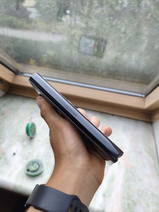 Samsung Galaxy z fold 2 uszkodzony