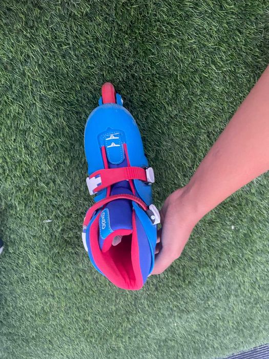 Patins em Linha Criança + Proteções + Capacete