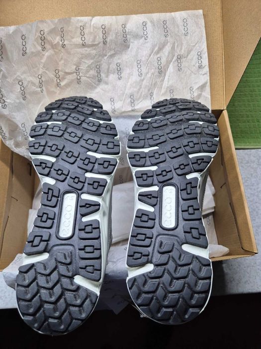 Продам Кросівки ECCO Multi-Vent