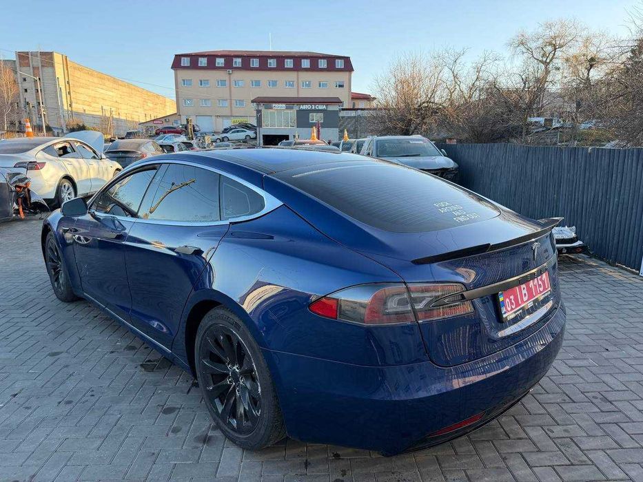 Tesla Model S 2017