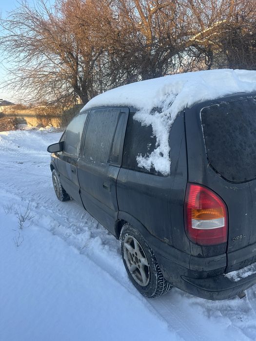 Продам Opel zafira 1.6 бензин