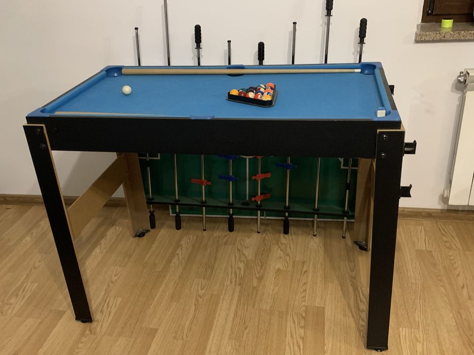 Stół bilardowy pilkarzyki