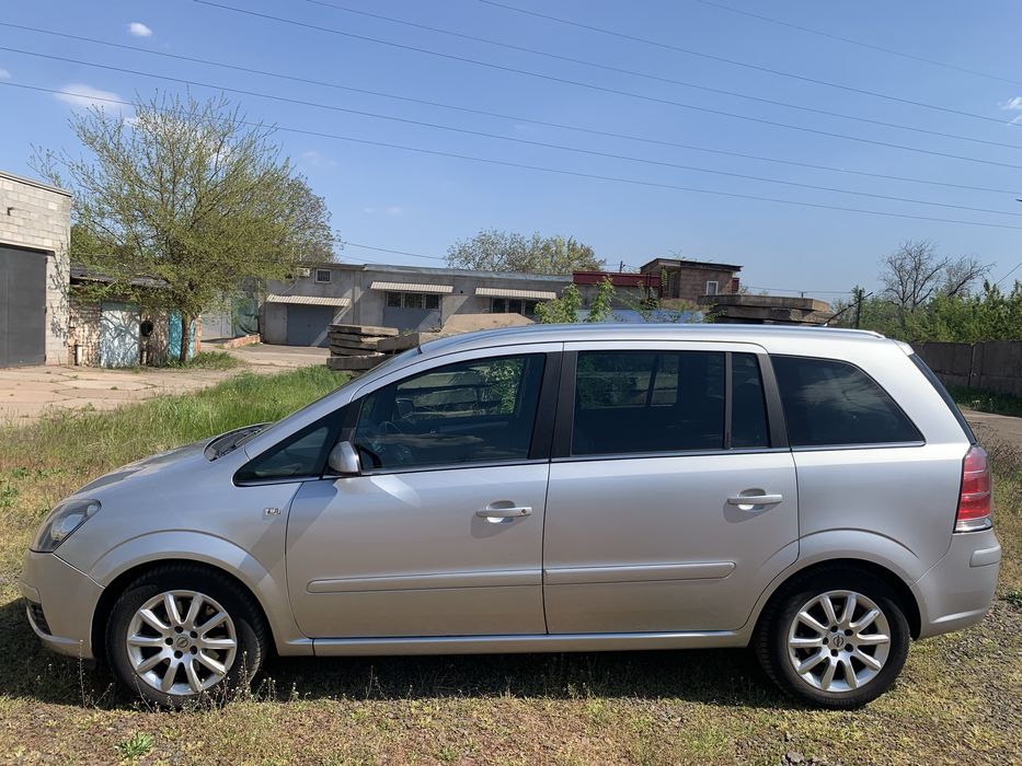 Авто для ЗСУ  Опель  Зафира В 1,9дизель