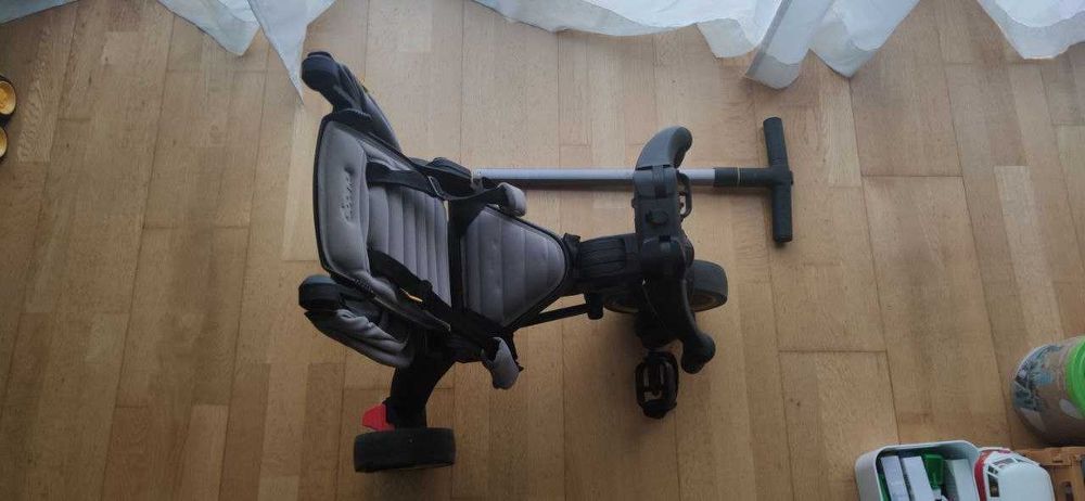 Doona Liki Trike S1 (triciclo dobrável / dimensões mala de cabine)