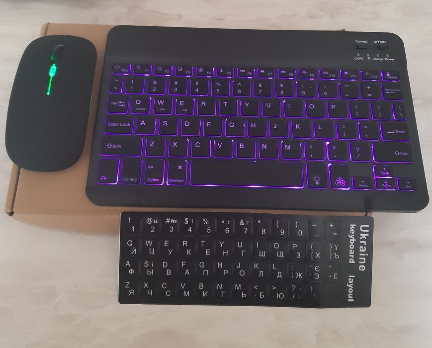 Bluetooth клавиатура+мышь с RGB подсветкой.
