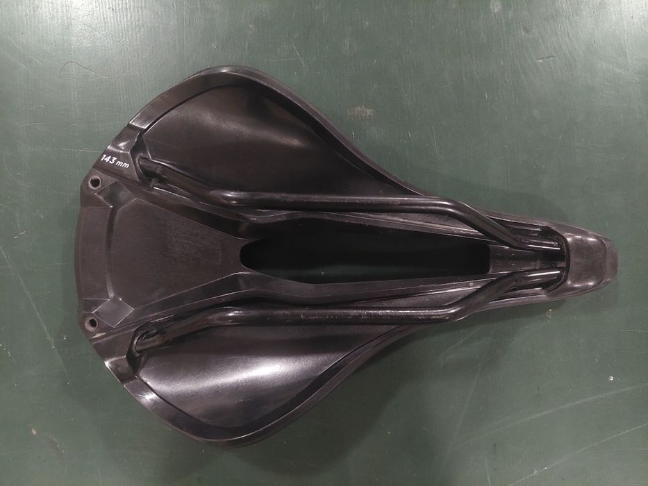 Седло Specialized Power Comp 143mm