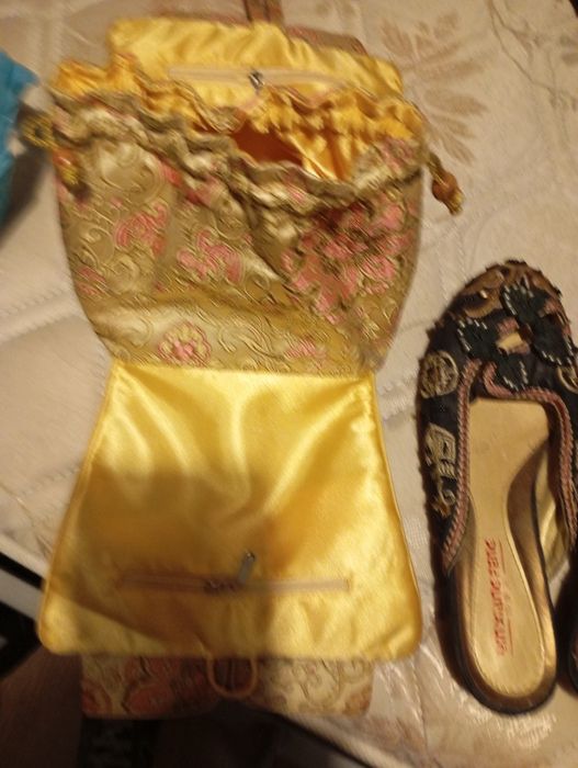 Sapatos e mala comprados em Shanghai