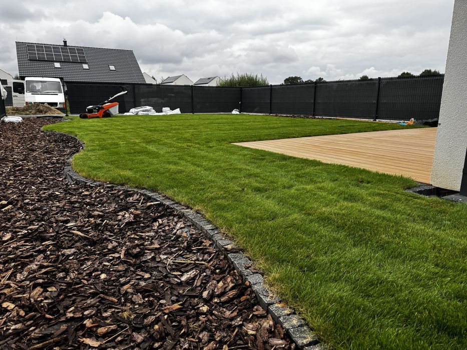 Ogrody, ogordzenia, systemy nawadniające, kosiarki automatyczne