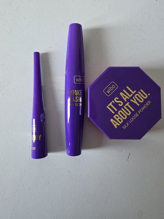 Zestaw wibo tusz, puder , eyeliner
-puder sypki
-tusz
-eyeliner