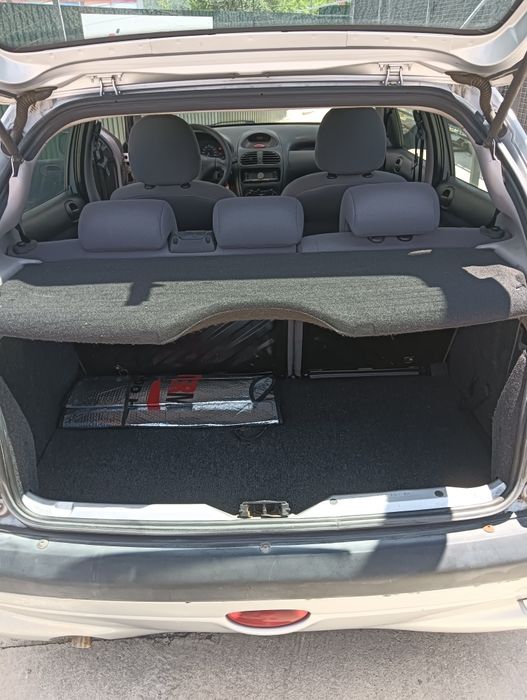 Peugeot  206  1.1