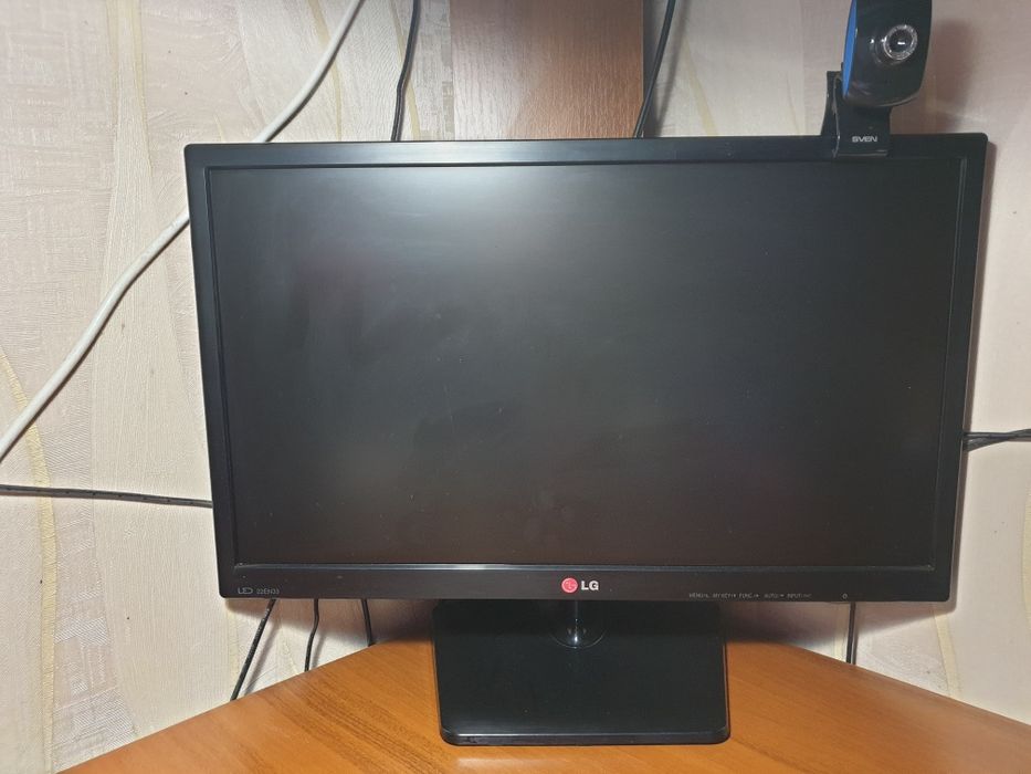 Компьютер: блок, монитор, колонки, клавиатура, мышка, вебкамера