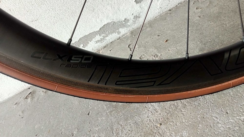 Bicicleta muito bem tratada specialized tarmac