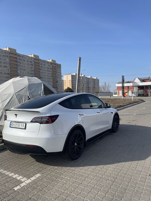 Tesla Model Y 2021