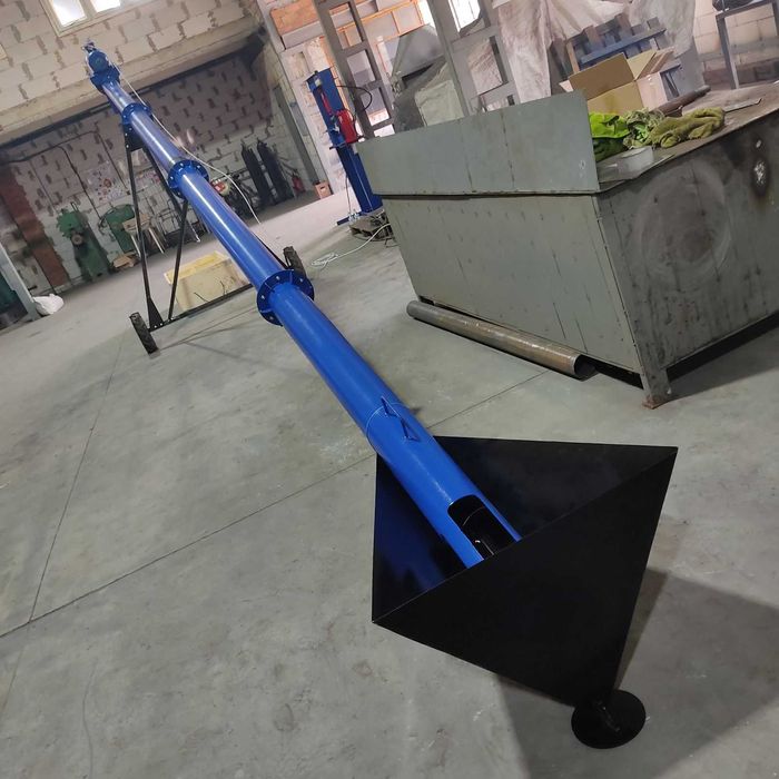 Шнековый погрузчик, подборщик, загрузчик зерна