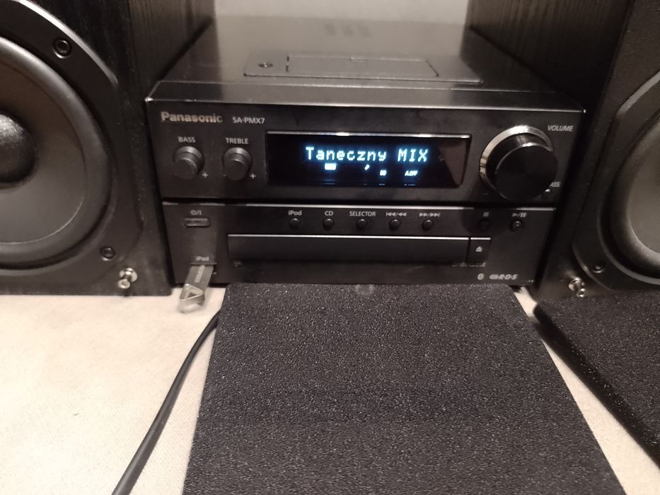 Wieża z głośnikami z funkcją bluetooth