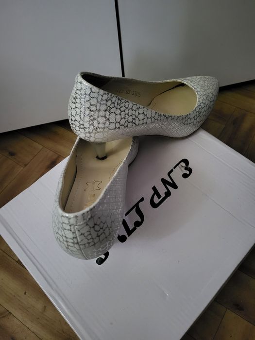 Buty damskie- szpilki