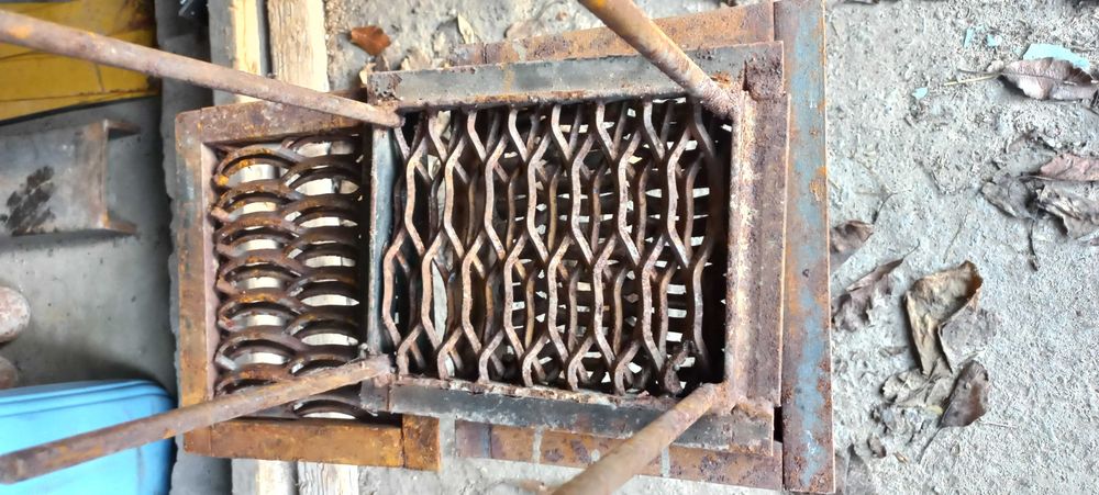 Решетка металлическая