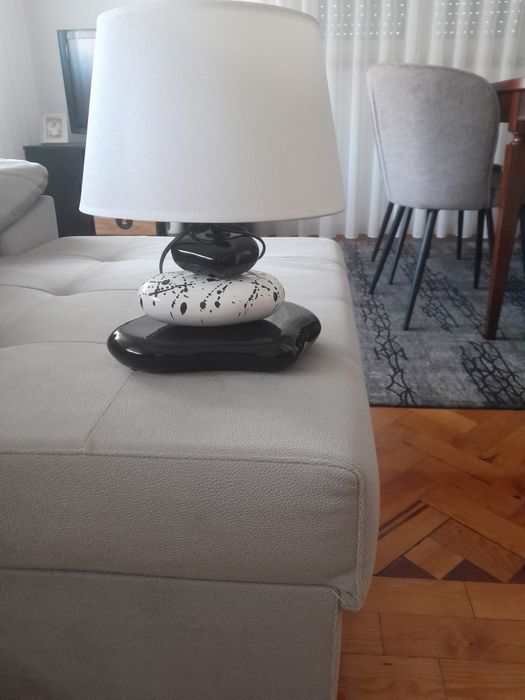 Candieiro   de linhas modernas